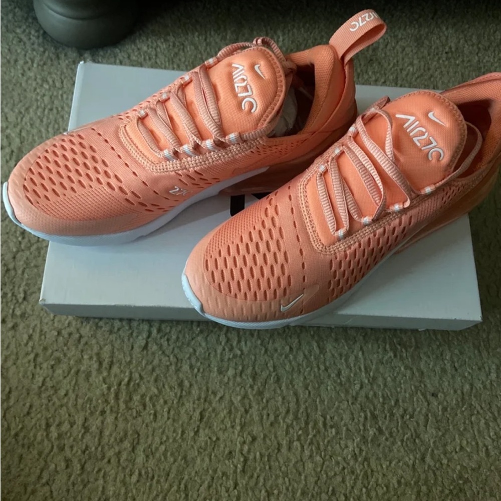Nike Air Max 270 Peach Sneakers